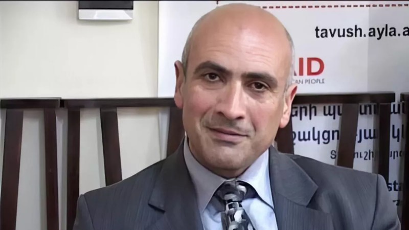 Keçmiş mer və oğlu saxlanıldı